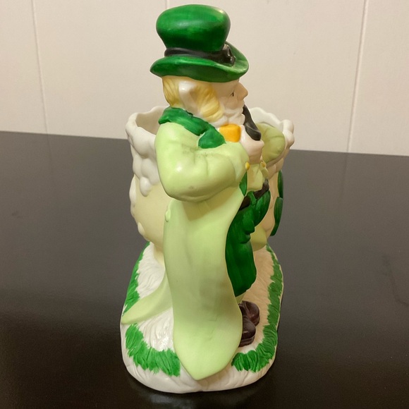 Vintage Holland Floral Ceramic Leprechaun with Beer Mug Figural Planter 1991 - Picture 4 of 7